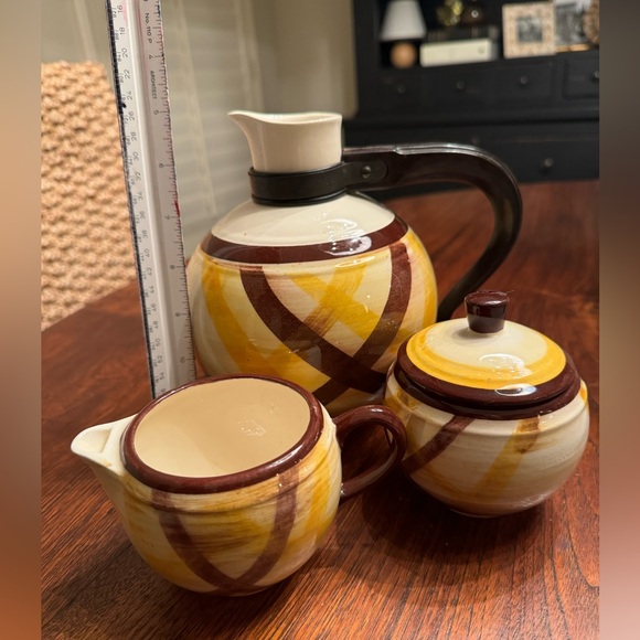 Vintage set of MCM Vernon Kilns (Vernonware) Pottery - Picture 9 of 9